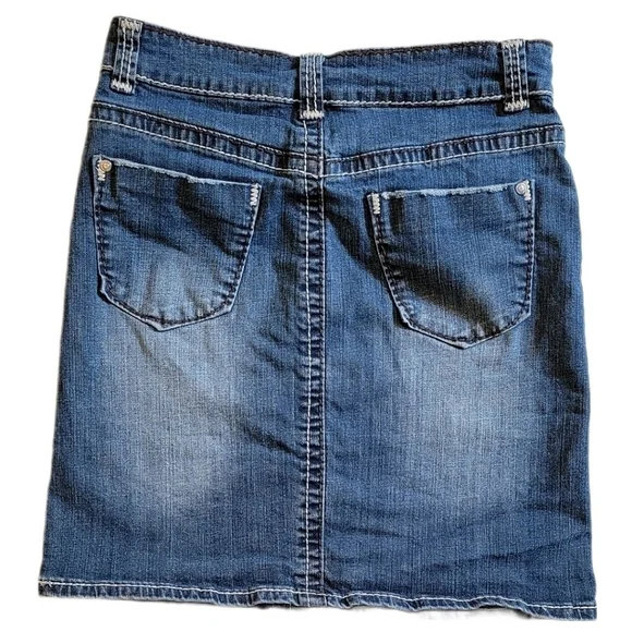 3/$15 SKIRT PURGE!! Hot to Trot Denim Skirt by DownEast - Picture 2 of 6